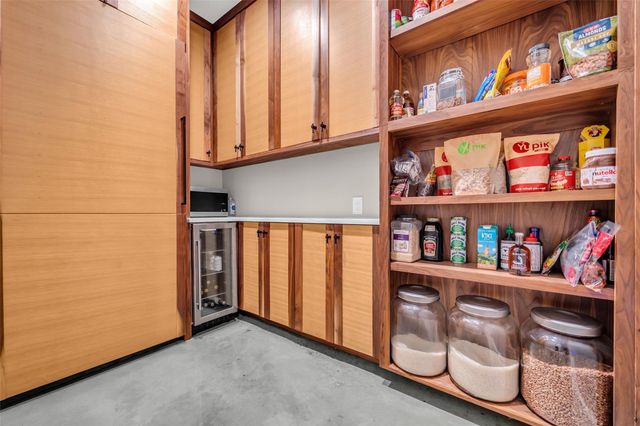 2485 County Road 203, East Bernard, TX 77435