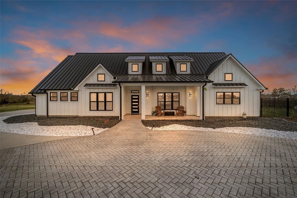 2485 County Road 203, East Bernard, TX 77435