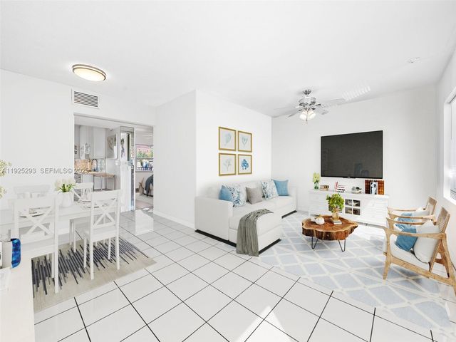 633 NE 21st Avenue 9B, Deerfield Beach, FL 33441