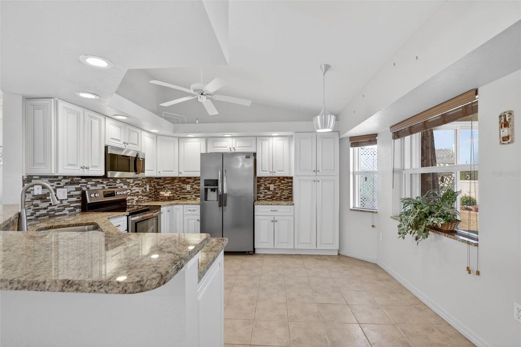 Image 44 of property listing at 12320 EVELYN AVENUE, Port Charlotte, FL 33981