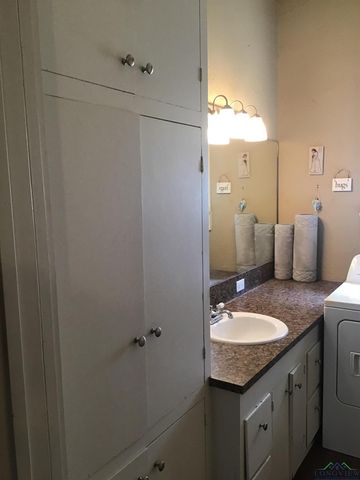 436 S Main St, Longview, TX 75601