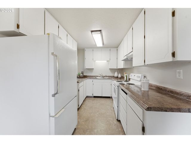 9725 N EXETER Ave, Portland, OR 97203