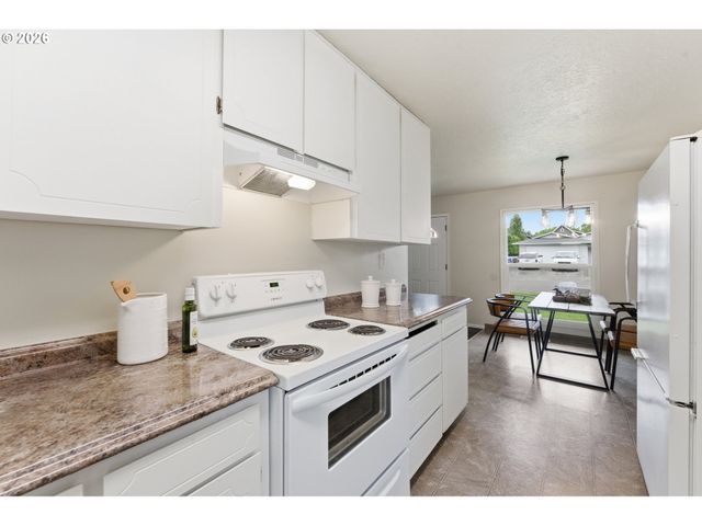 9725 N EXETER Ave, Portland, OR 97203