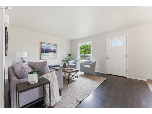 9725 N EXETER Ave, Portland, OR 97203