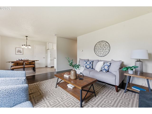 9725 N EXETER Ave, Portland, OR 97203