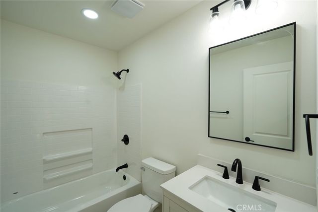 4811 Charlotte Way, Riverside, CA 92504