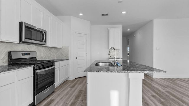 2713 Gran Castillo Drive, Texas City, TX 77568