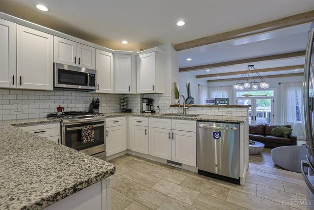 96 Burns Avenue, Wyoming, OH 45215