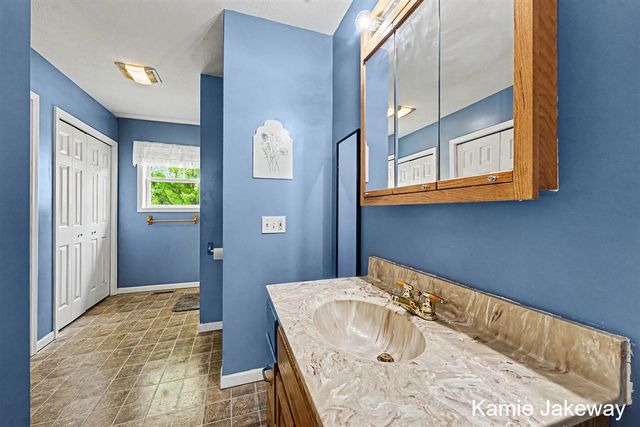 836 Morgan Drive, Belding, MI 48809