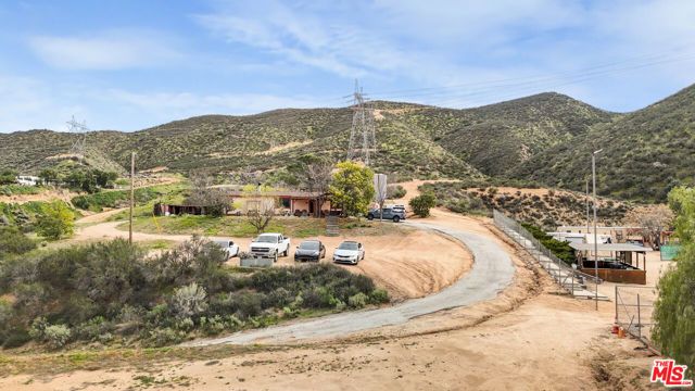 11426 Sierra Highway, Santa Clarita, CA 91390