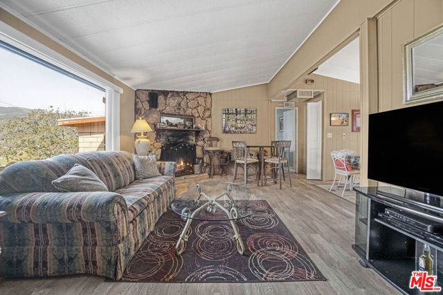 11426 Sierra Highway, Santa Clarita, CA 91390