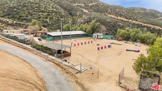 11426 Sierra Highway, Santa Clarita, CA 91390