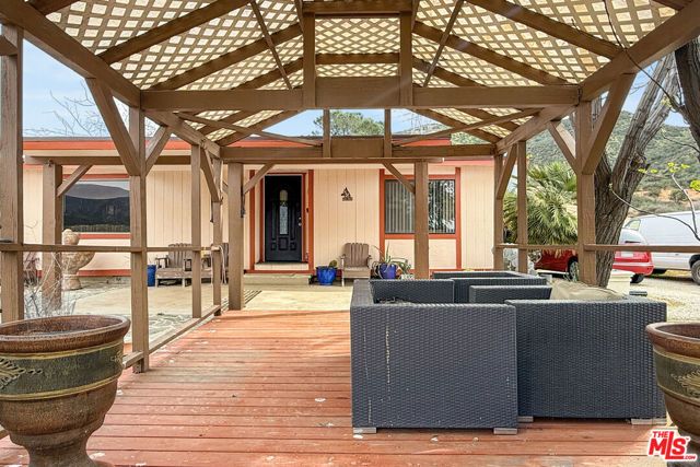 11426 Sierra Highway, Santa Clarita, CA 91390