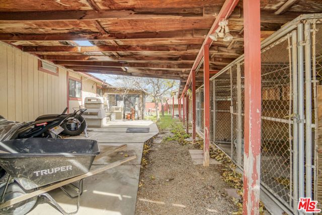 11426 Sierra Highway, Santa Clarita, CA 91390