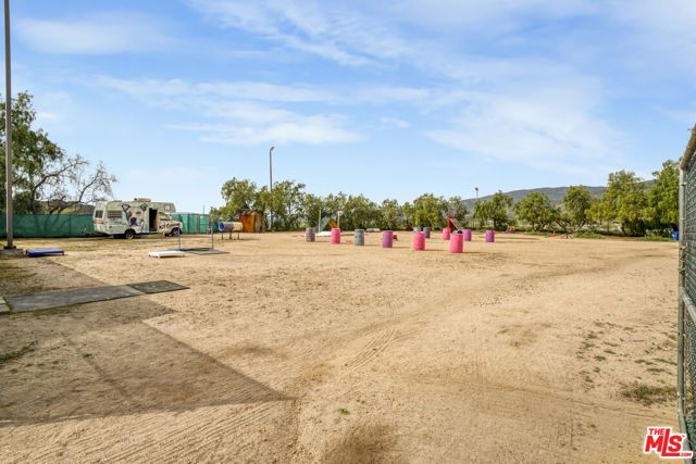 11426 Sierra Highway, Santa Clarita, CA 91390