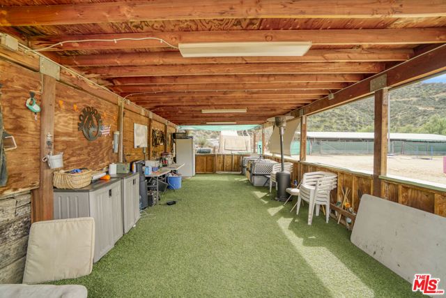 11426 Sierra Highway, Santa Clarita, CA 91390