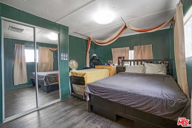 11426 Sierra Highway, Santa Clarita, CA 91390