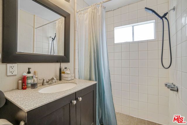 11426 Sierra Highway, Santa Clarita, CA 91390