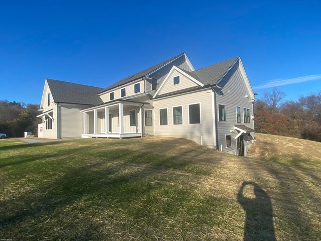 52 Westenhook Terrace, Southbury, CT 06488