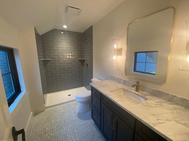 52 Westenhook Terrace, Southbury, CT 06488