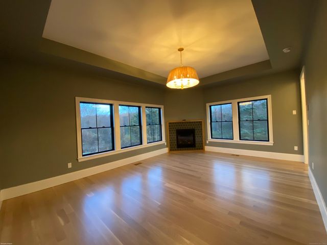 52 Westenhook Terrace, Southbury, CT 06488