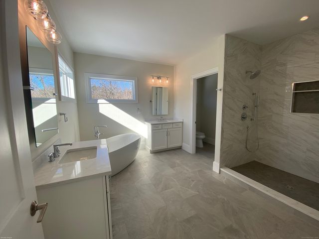 52 Westenhook Terrace, Southbury, CT 06488