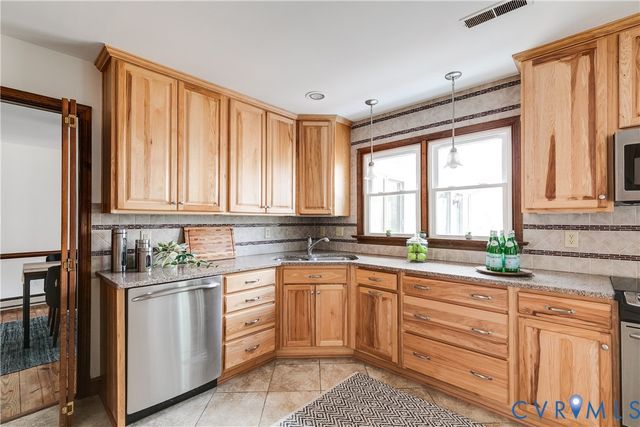 1631 Old Hundred Rd, Midlothian, VA 23114