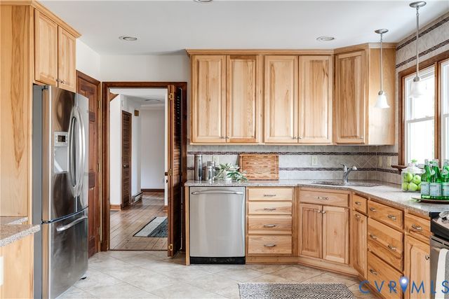 1631 Old Hundred Rd, Midlothian, VA 23114