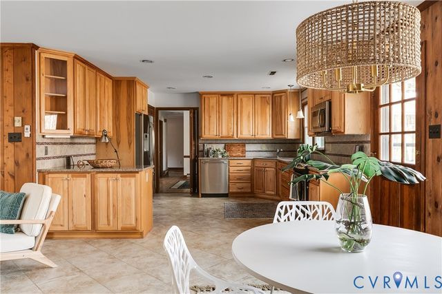 1631 Old Hundred Rd, Midlothian, VA 23114