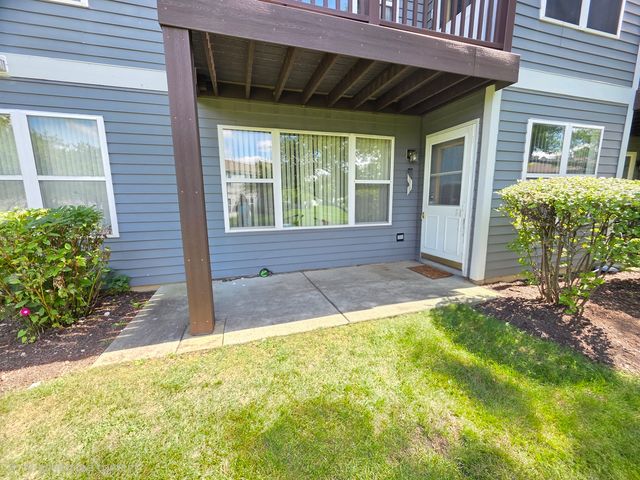 356 Woodview Circle A, Elgin, IL 60120