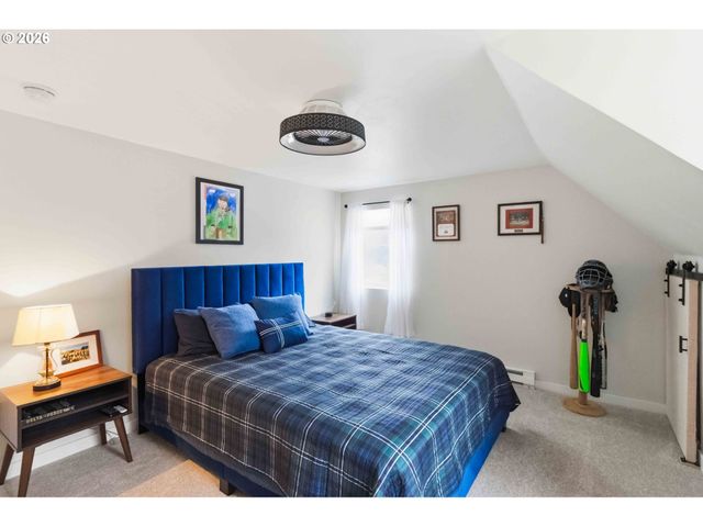 121 S VISTA Way, Kelso, WA 98626