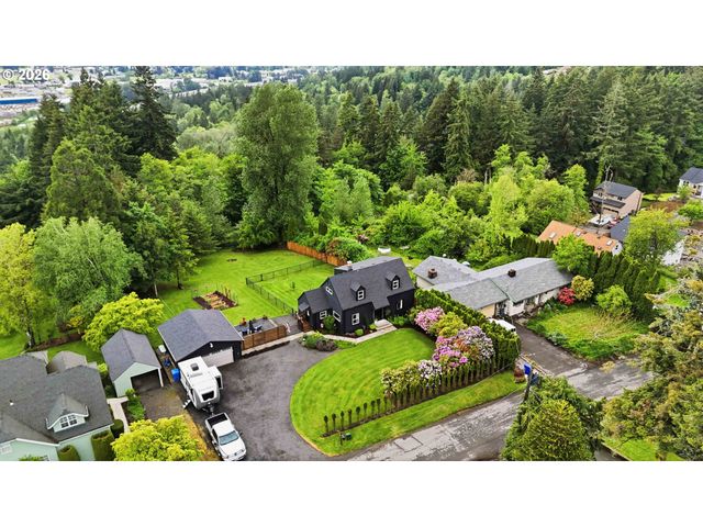 121 S VISTA Way, Kelso, WA 98626