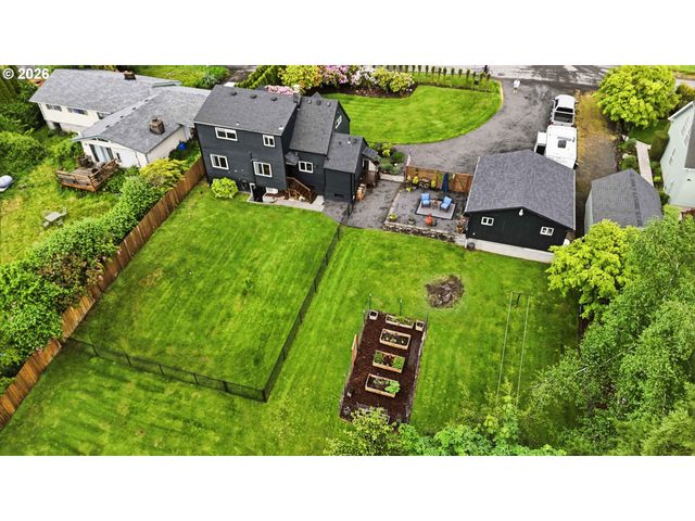 121 S VISTA Way, Kelso, WA 98626