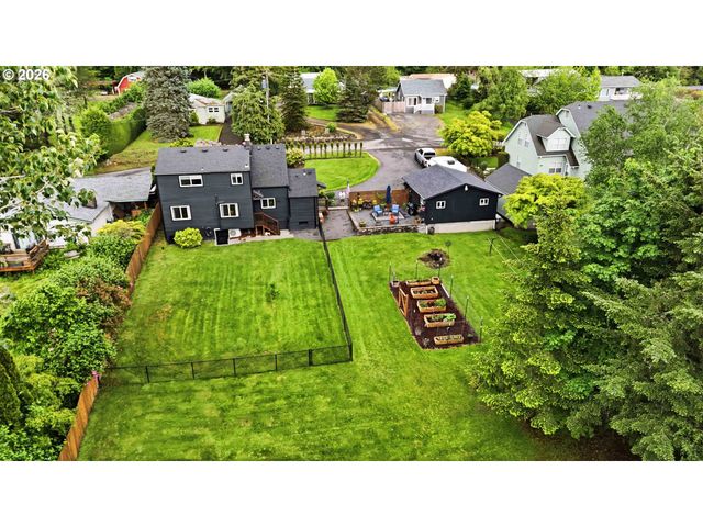 121 S VISTA Way, Kelso, WA 98626