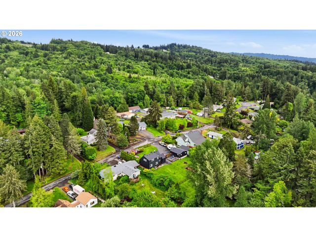 121 S VISTA Way, Kelso, WA 98626