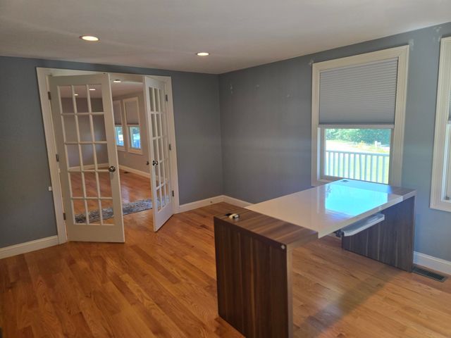 82 Dutton Road, Pelham, NH 03076