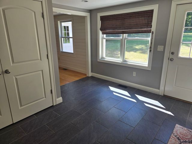 82 Dutton Road, Pelham, NH 03076