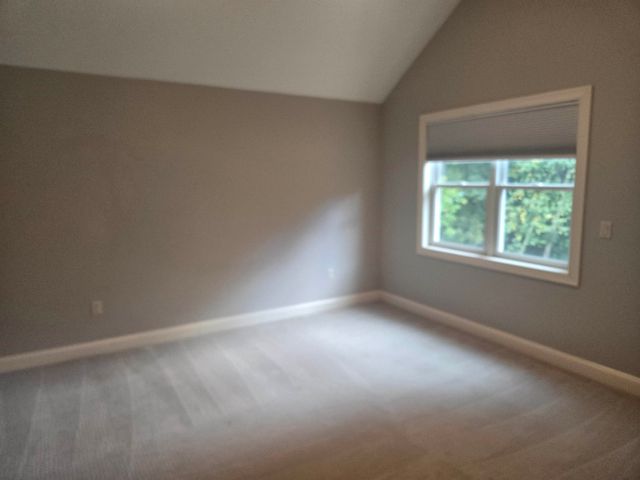 82 Dutton Road, Pelham, NH 03076