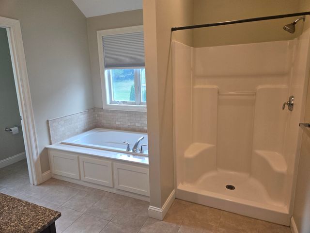 82 Dutton Road, Pelham, NH 03076