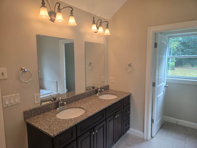 82 Dutton Road, Pelham, NH 03076