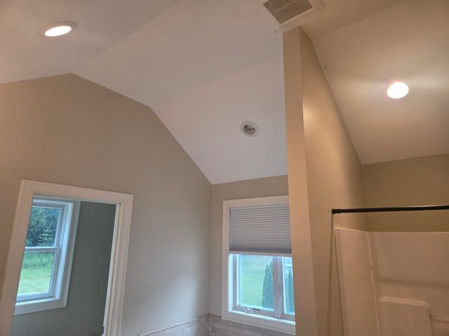 82 Dutton Road, Pelham, NH 03076