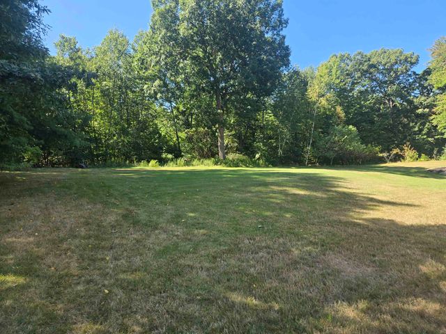 82 Dutton Road, Pelham, NH 03076