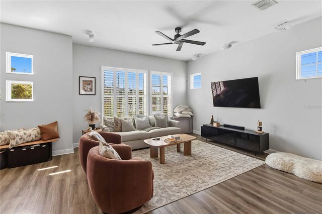 9545 W PARK VILLAGE DRIVE, Tampa, FL 33626