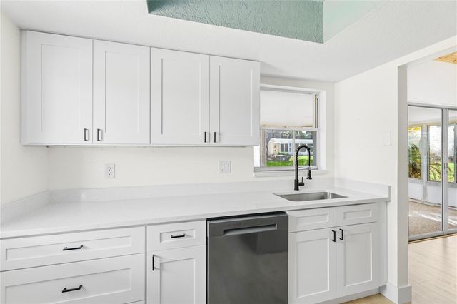 5915 TIDEWOOD AVENUE 4, Sarasota, FL 34231