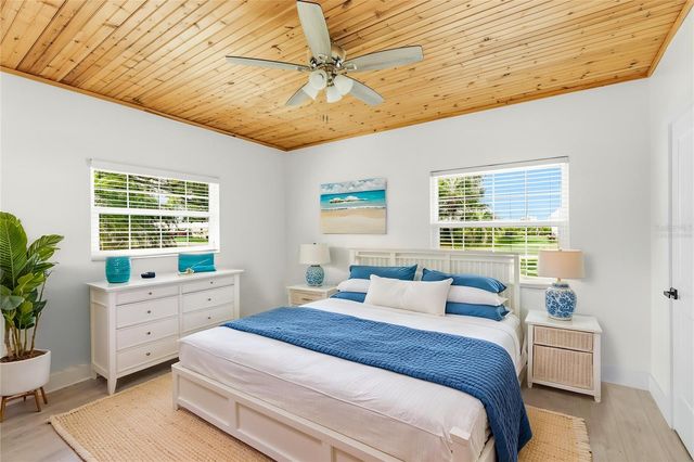 5915 TIDEWOOD AVENUE 4, Sarasota, FL 34231