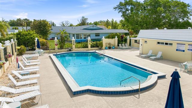 5915 TIDEWOOD AVENUE 4, Sarasota, FL 34231
