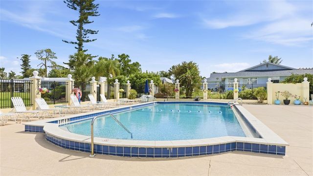 5915 TIDEWOOD AVENUE 4, Sarasota, FL 34231