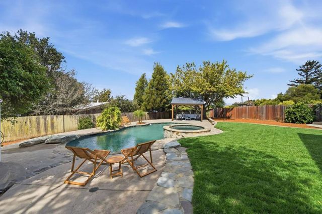 2527 Dekoven Avenue, Belmont, CA 94002