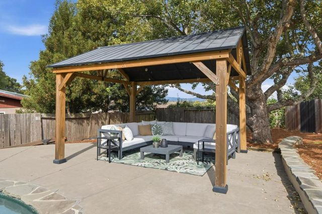 2527 Dekoven Avenue, Belmont, CA 94002