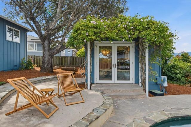 2527 Dekoven Avenue, Belmont, CA 94002